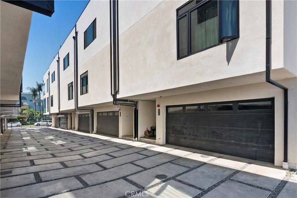 6511 N Contour, North Hollywood, CA 91606, photo 3