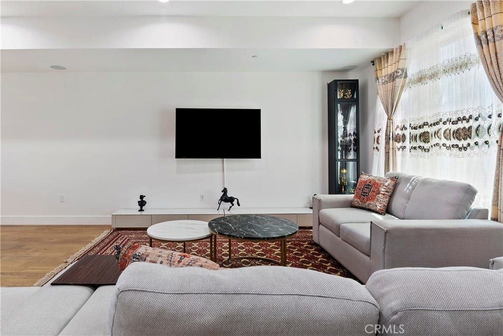 6511 N Contour, North Hollywood, CA 91606, photo 14