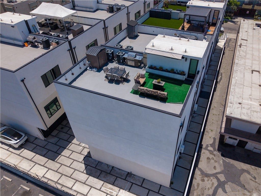 6511 N Contour, North Hollywood, CA 91606, photo 43
