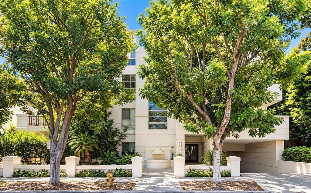 1401 S Bentley Avenue, #403, Los Angeles, CA 90025, photo 1