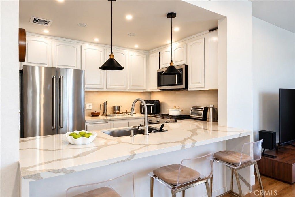 1401 S Bentley Avenue, #403, Los Angeles, CA 90025, photo 9