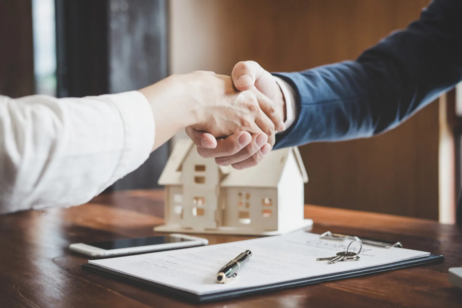 How to Choose the Best Real Estate Agent and Why Rana Khanjani is Your Top Choice